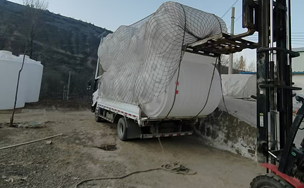 靖远塑料桶批量交付案例：满足多行业高标容器需求的一站式解决方案