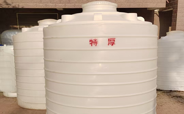 特厚靖远塑料桶批量交付实录：强化结构应对严苛储运环境
